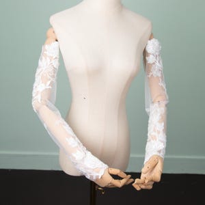 Chantilly Lace Wedding Sleeves: Ivory Fingerless Gloves, Personalized Bridal