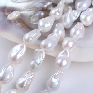 15-17mm Baroque Freshwater Pearl Strand: Irregular Flameball Boho Beads