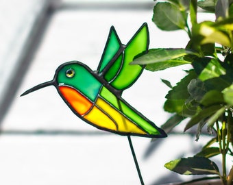 Hummingbird stakes Bird stake for plant Stained glass stakes Mothers day gift for grandma Decorations for plants Hummingbird gifts for mom