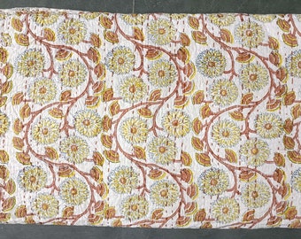 Indische Handblock-Kantha-Steppdecke mit Blumenmuster, Tagesdecke aus 100 % Baumwolle, handgefertigter Bettbezug, Kantha-Steppdecke aus Baumwolle in Queen-Size-Größe