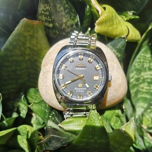 Mondia Watch - Etsy