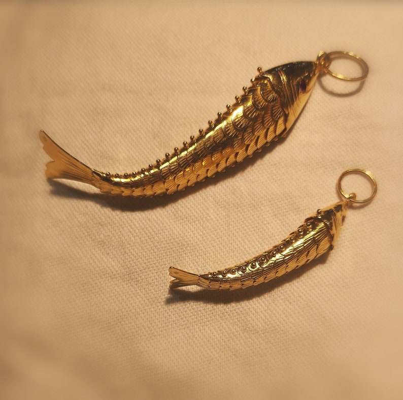 Dancing Fish Gold Pendant Small