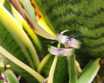 Matte and Ripple 18K White Gold Diamonds Couple Ring set