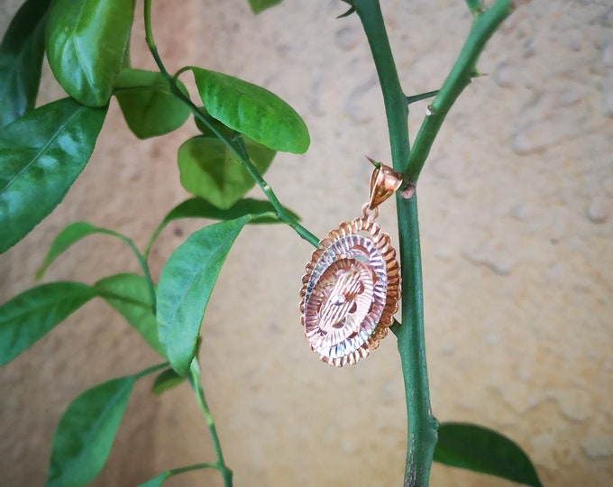 Spin the Wheel Inspired Three Toned Gold Pendant