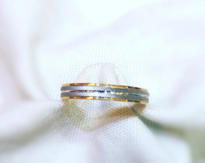 Tyre pattern Inspired Platinum and Yellow Gold Ring