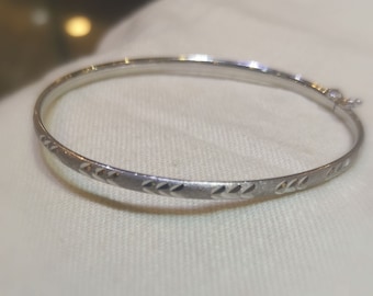 Arrowhead Inspired White Gold Bangle