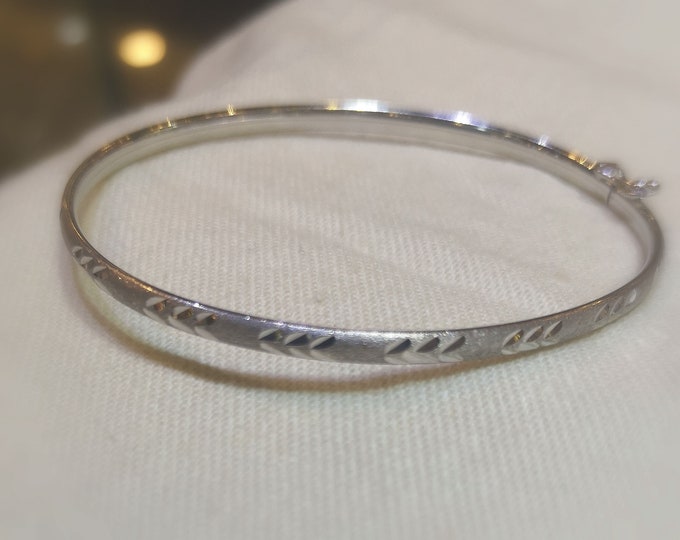 Arrowhead Inspired White Gold Bangle