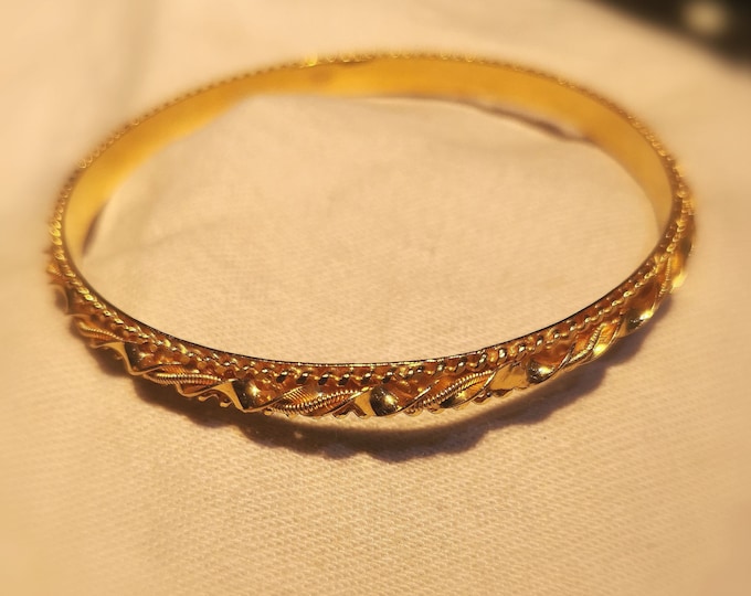 Indian Motive Solid Gold Bangle