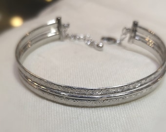 Intricate Motive Layered White Gold Slip on Bangle