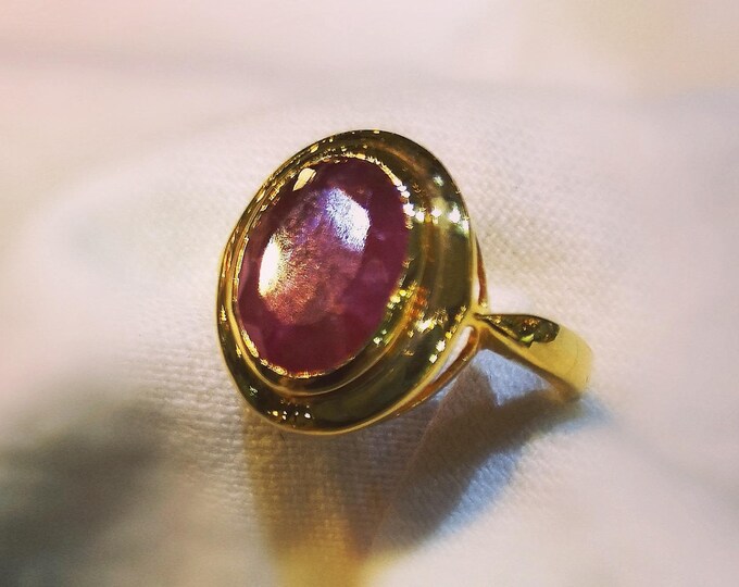 Vintage Ruby Solitaire Gold Ring