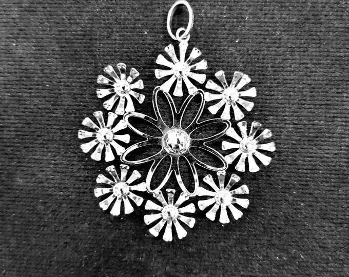 Flower Bud White Gold Snow Flake Pendant