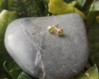 Green stone Gold Earstud