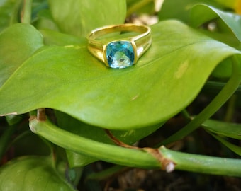 Cushion Blue Topaz Gold Ring