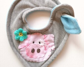 Bib with animal