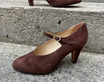 Brown Suede Mary Jane Vintage Court Shoes Size UK 4
