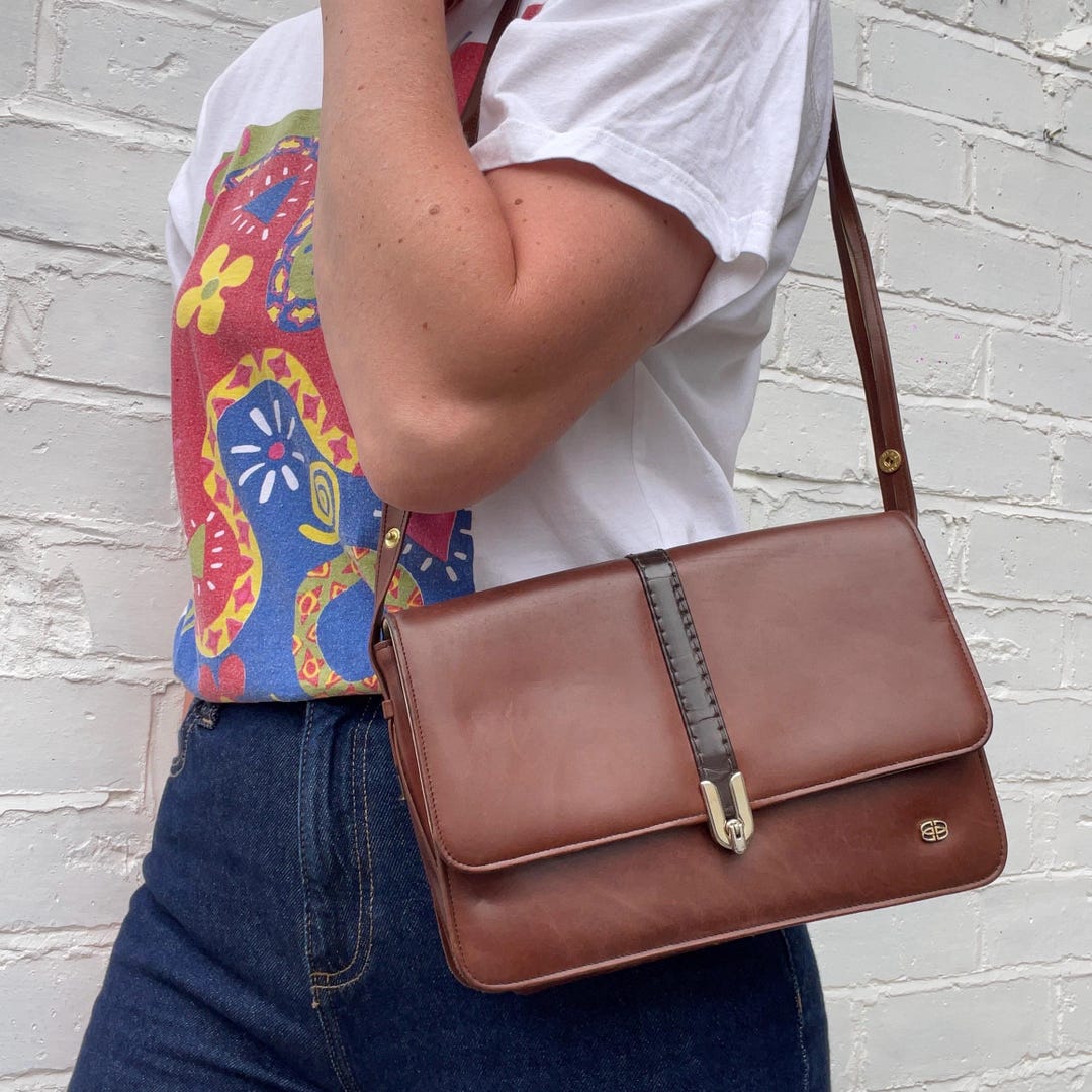 Small Boxy 1970s Brown Leather Shoulder Bag - Etsy Canada