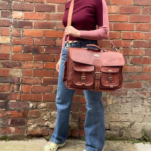 Bolso tipo cartera para ordenador portátil de piel marrón marroquí encerada