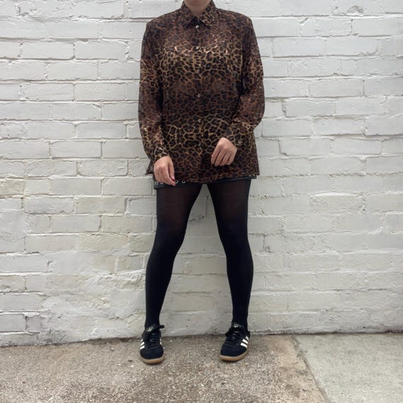 1990s Oversized Leopard Print Button Down Semi Sh… - image 5