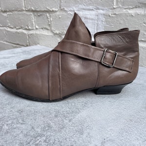 Flat leather cheap bootie