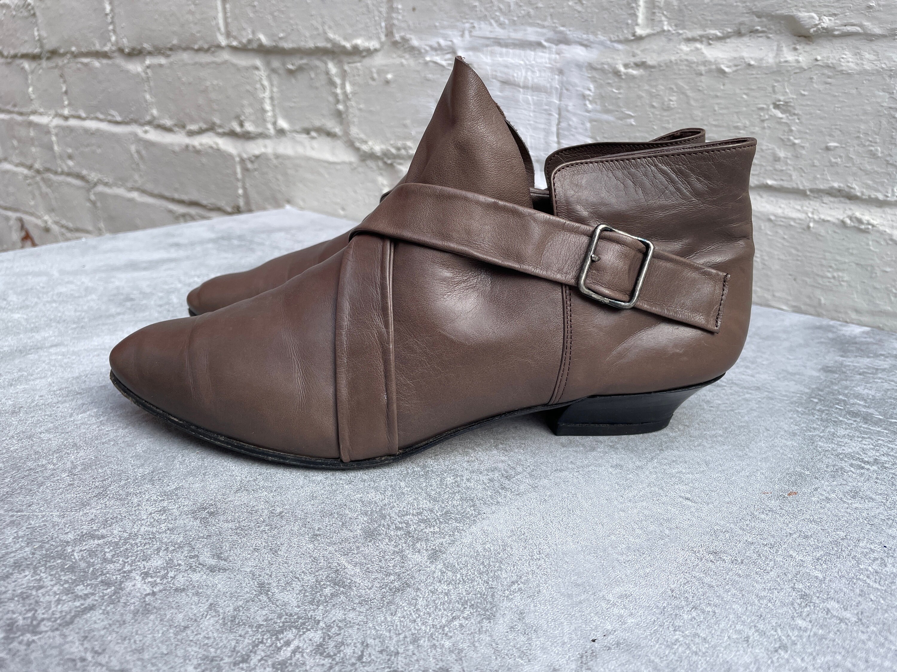 Leather hotsell pixie boots