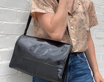 1970s Dark Blue Patent Thick Leather Simple Shoulder Bag