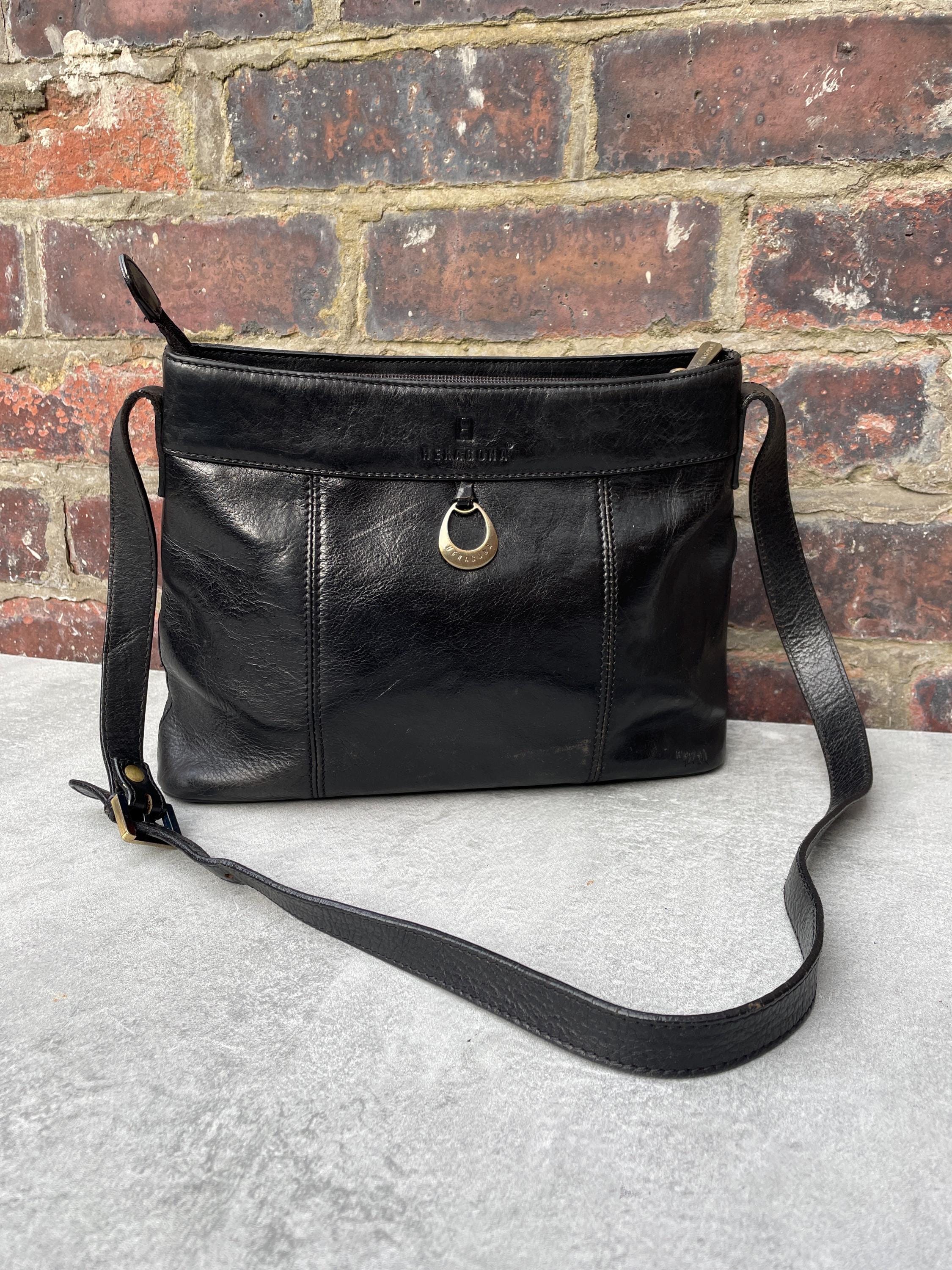 Simple Plain Black Leather Shoulder Bag. Everyday Leather