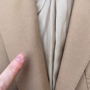 Blazer ajusté de couleur camel Pedro Del Hierro Taille UK 14-16 image 8