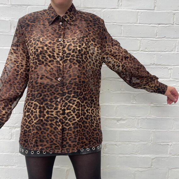 1990s Oversized Leopard Print Button Down Semi Sh… - image 6