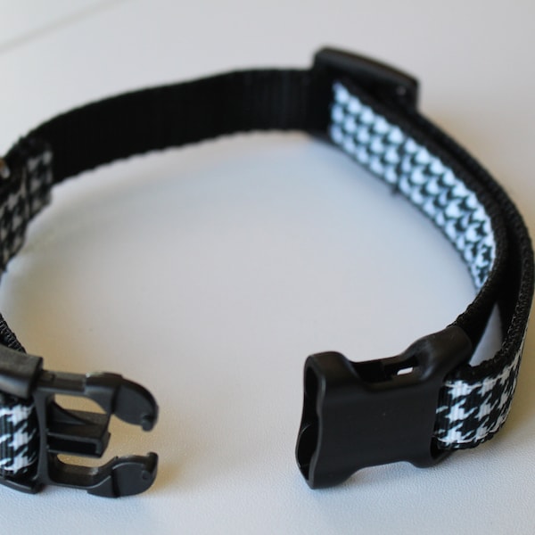 Adjustable Dog Collar/Checkered/Black and White Dog Collar