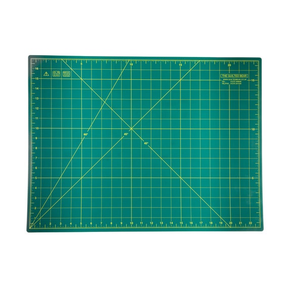 The Quilted Bear Cutting Mats Sewing and Quilting Self Healing Cutting Mat  18 X 24 A2 With 60 & 45 Degree Angle Markings 