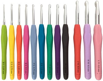 The Quilted Bear Crochet Hook Set - 12 Piece Soft Grip Silicone Rubber Handle Crochet Hooks Set for Knitting & Crochet
