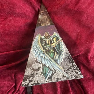 Light up LED orgonite pyramid