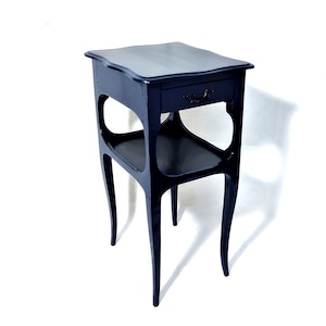 Elegantly Shaped Side Table with Cabriole Legs in Glossy Blue & Black
