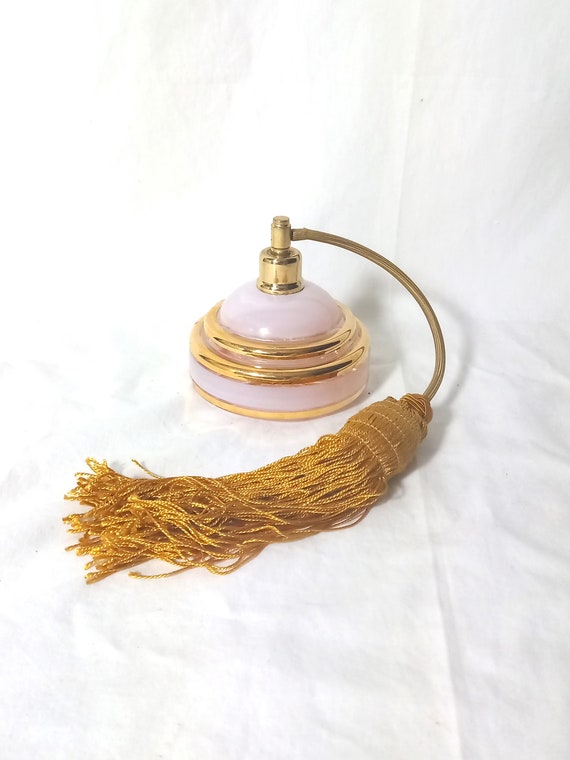 Art Deco Vaporiser Perfume Bottle in Pale Pink Fr… - image 1