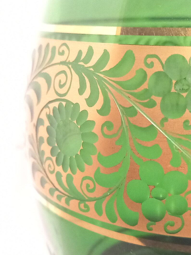 Emerald Green Glass Vase with Gilt Floral Décor and Cut Details image 3