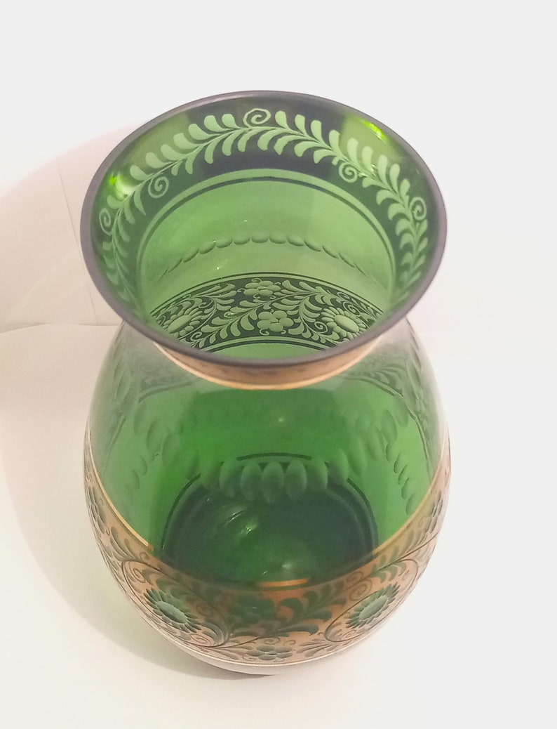 Emerald Green Glass Vase with Gilt Floral Décor and Cut Details image 5