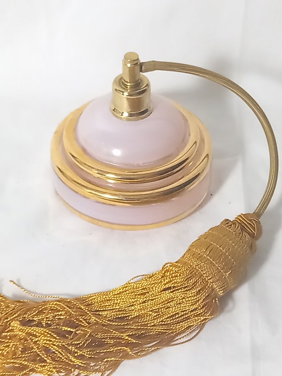Art Deco Vaporiser Perfume Bottle in Pale Pink Fr… - image 2