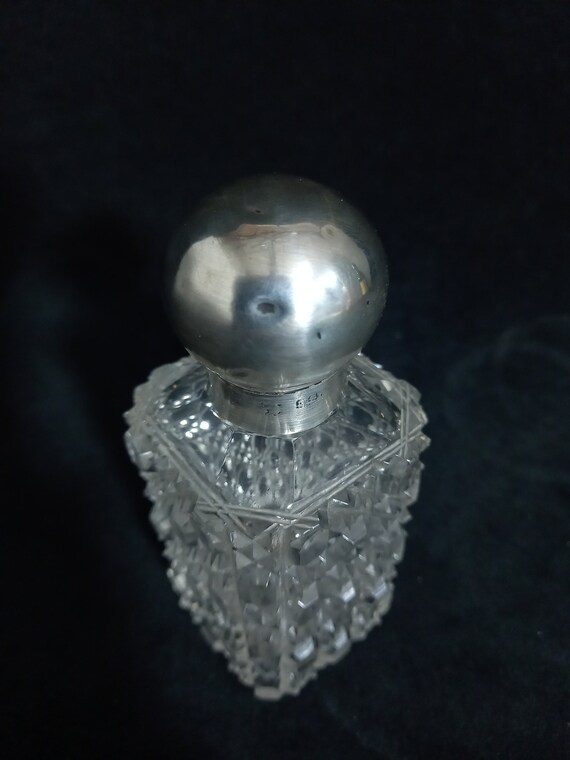 Antique Cut Crystal perfume Bottle with Sterling Silv… Gem