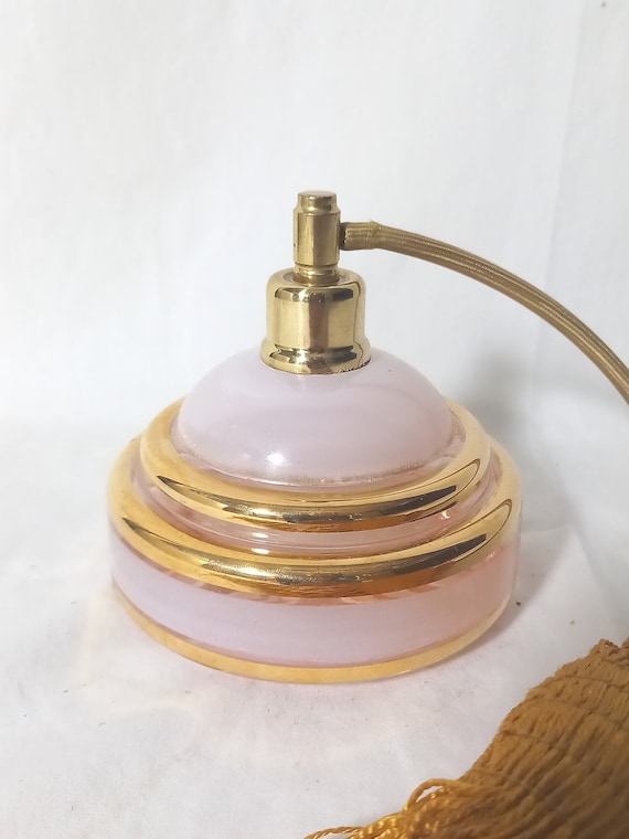 Art Deco Vaporiser Perfume Bottle in Pale Pink Fr… - image 4