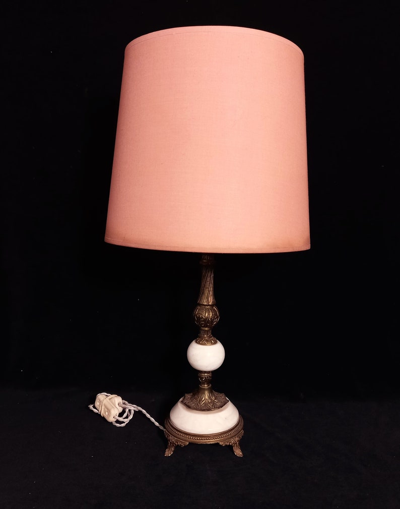 Pied de lampe de table haute en marbre blanc et laiton image 2