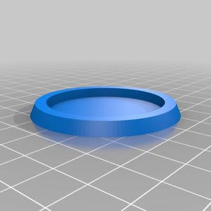 Può includere: Un sottobicchiere circolare in plastica blu con un bordo rialzato.