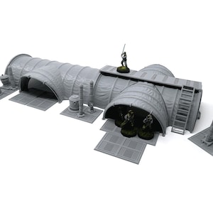 Peut inclure: Un modèle de base militaire en plastique gris avec un long bâtiment cylindrique, une échelle et plusieurs petites structures. Le modèle est conçu pour être utilisé dans les jeux de guerre sur table.