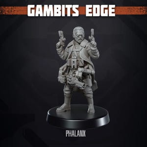 Op de afbeelding: Een grijs miniatuurfiguur getiteld Gambits Edge Phalanx, met een personage met vier armen, gekleed in een lange jas en tactische uitrusting. Het figuur houdt twee pistolen in de bovenste handen en een zwaar wapen in de onderste handen, staand op een voet.