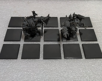 100 x Square Bases 30x30mm - "Old World" compatible - 3D printed