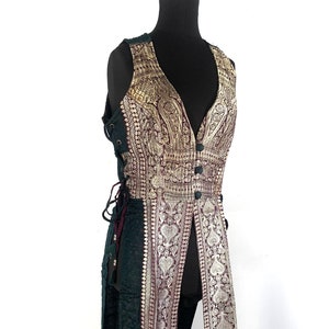 L. Robe de déesse en brocart de soie Robe de cérémonie pour prêtresse. Renaissance, wicca, cosplay GN. UGS : 3102-5288
