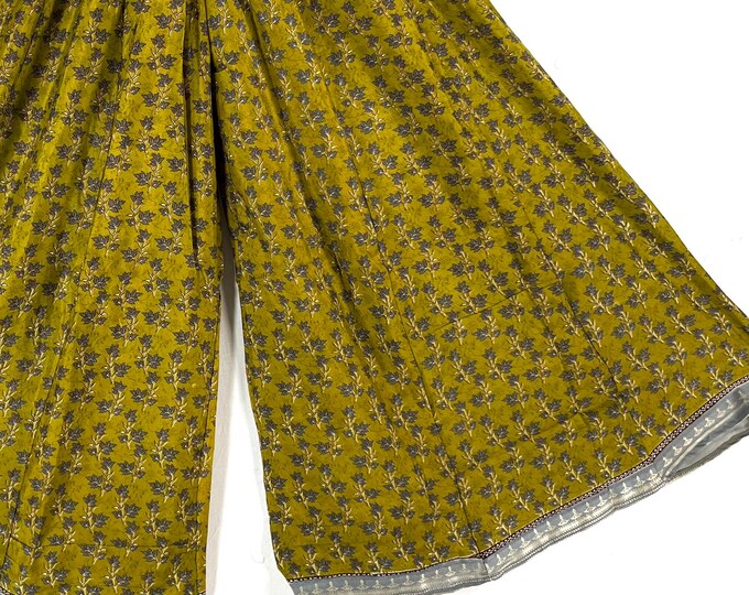 Delilah Plus Size Culottes in Summer Silk with XL Elasticated Waist, great for a fuller figure. (Wide Leg Palazzo Pants) SKU:838-8758