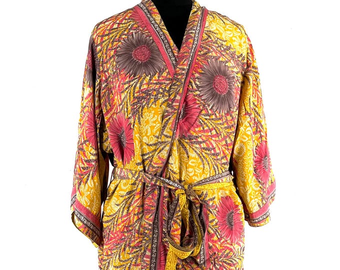 M/L. Luxury Silk Robe; Reversible with deep pockets. Dressing Gown (SKU:724-8801-R)
