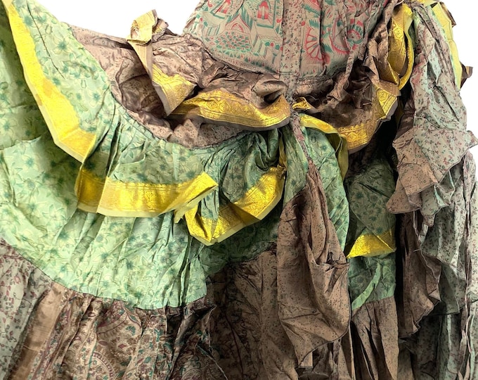 Yasmin 25 yard Gypsy Winter Silk Boho Skirt; One Size Green Flamenco Skirt  SKU:740-4716