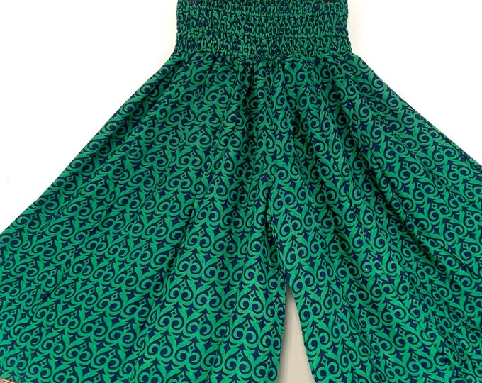XL. Esther Short Leg Culottes in Summer Silk, One-Size Plus with Elasticated Waist. (Wide Leg Palazzo Pants)  SKU:822-6178
