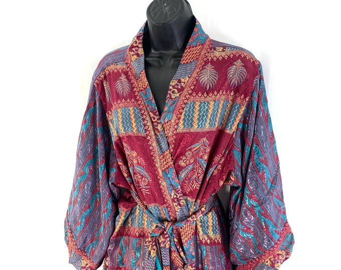 M/L. Luxury Reversible Silk Kimono with deep pockets. A Dressing Gown, Bath Robe, a perfect gift. SKU:724-3910